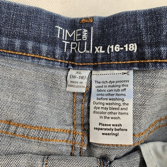 Time & Tru 16W 18W XL Pull-On Mid-Rise Denim Shorts LIKE NEW Stretch Y-2534 - Picture 7 of 9